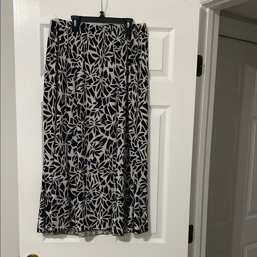 Elegant Black and White Floral Skirt
